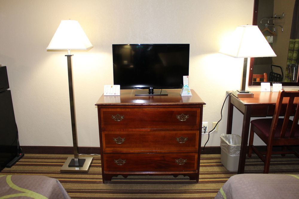 מלון Super 8 By Wyndham Nixa/Springfield Area מראה חיצוני תמונה